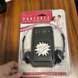 Grand Prix - Portable AM/FM Pocket Radio w/ headphones - Vintage